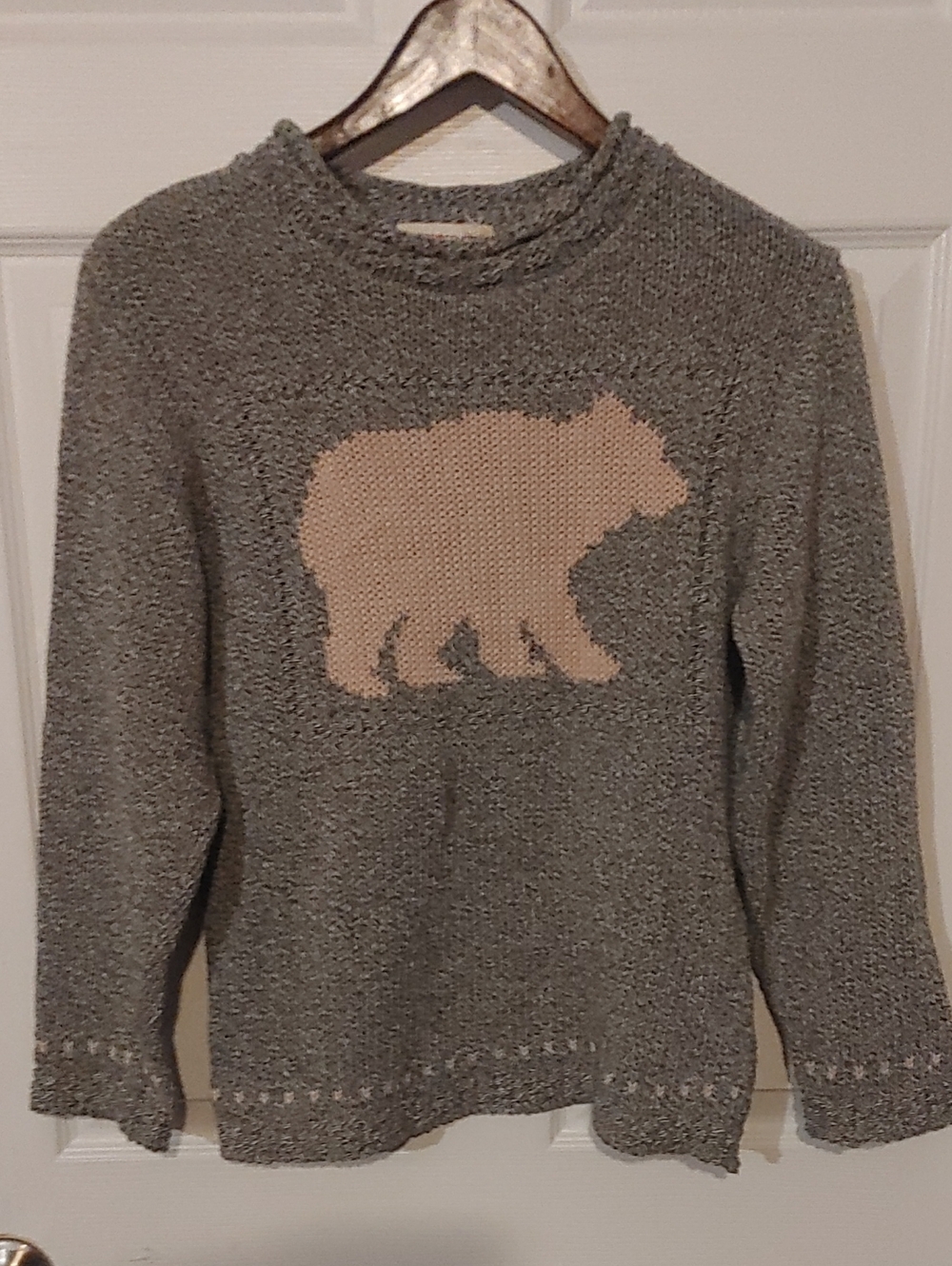 Cotton Country Gray Crewneck Sweater with Pink Bear Motif Sz SM